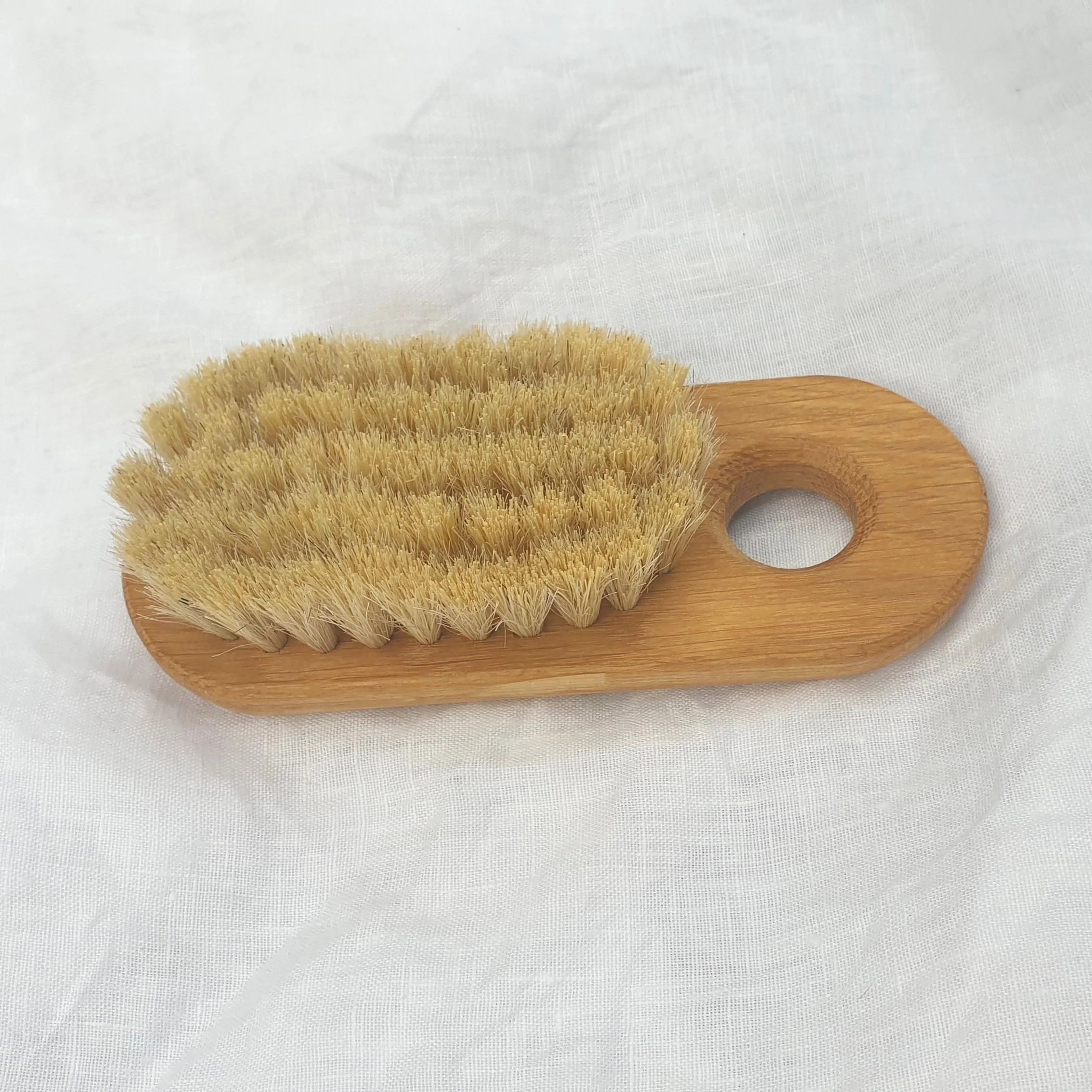 Shower Brush by Iris Hantverk - Image 4